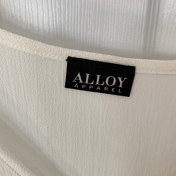 Alloy White Blouse Size Large - Picture 3 of 6